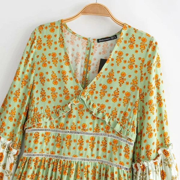 Rochie de dama decupata model nou cu decolteu in V