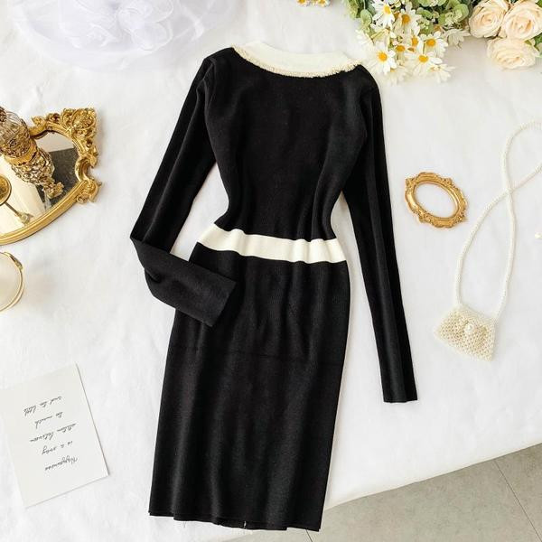 Rochie elegantă de damă cu nasturi în alb-negru