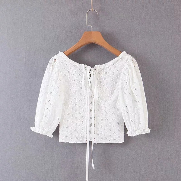 Modern női blúz 3/4 ujjal, fehér színben