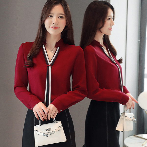 Camasa de dama model nou cu maneci lungi si decolteu in V