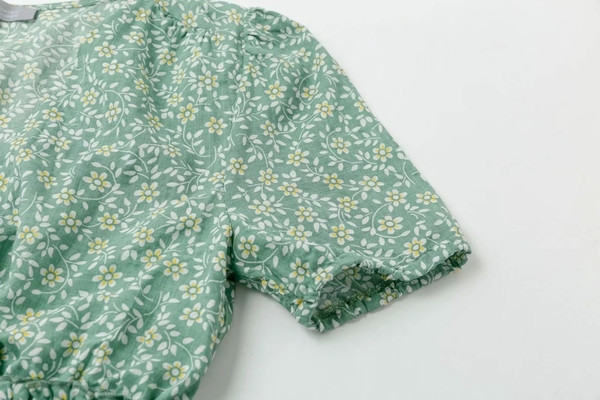 Rochie de dama cu maneci scurte si decolteu in V in doua culori