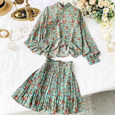 Set de dama modern din doua parti cu model floral in mai multe culori