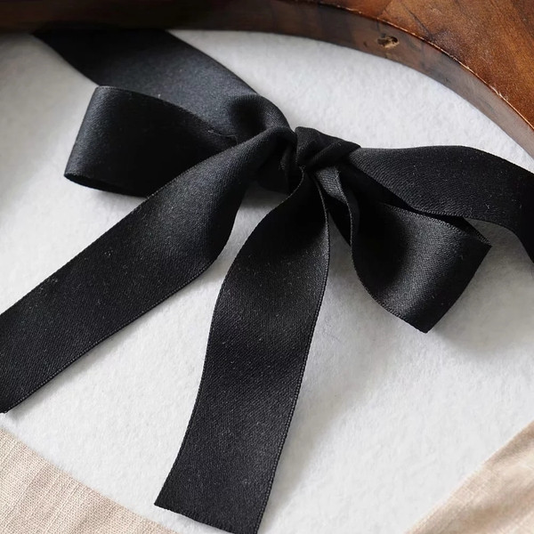 Bluză de damă modernă cu decolteu pătrat de culoare maro