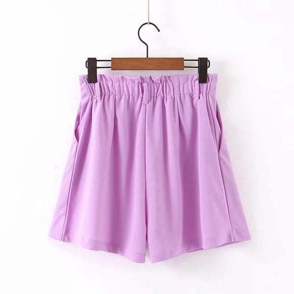 Modern női rövidnadrág lila színben