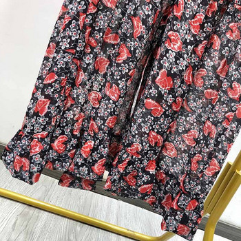 Rochie lungă și largă cu mâneci lungi