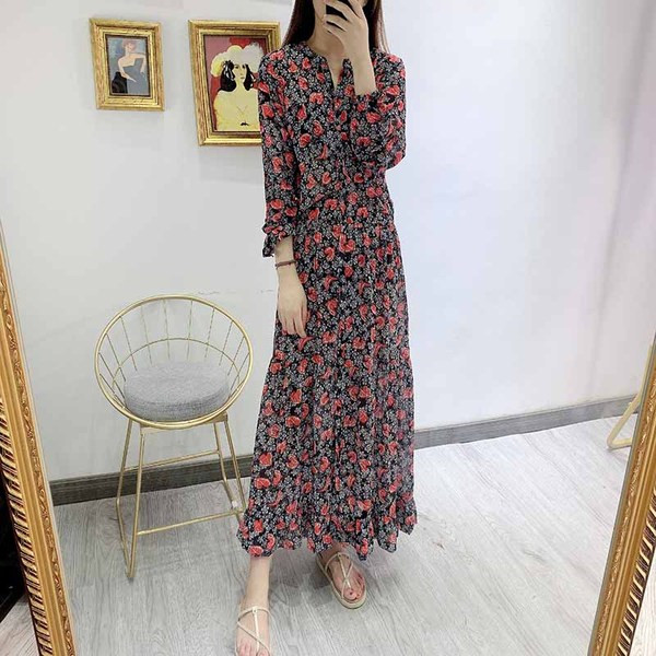 Rochie lungă și largă cu mâneci lungi