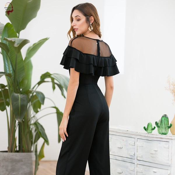 Salopetă de damă modernă, cu decolteu adânc și mâneci scurte, de culoare neagră