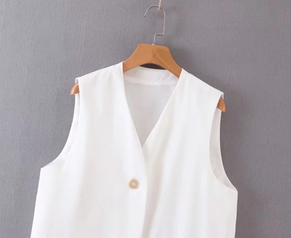 Vestă elegantă pentru femei în alb