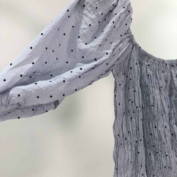 Bluză de damă cu puncte gri