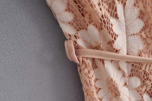 Rochie casual de dama cu bretele, curea si motive florale