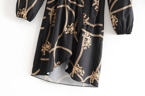 Rochie actuala de dama cu decolteu in V - model asimetric