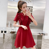 Modern női ruha két színben V-nyakkal