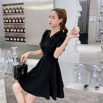 Modern női ruha két színben V-nyakkal