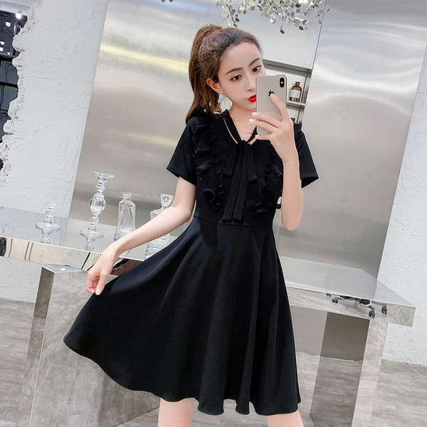 Modern női ruha két színben V-nyakkal