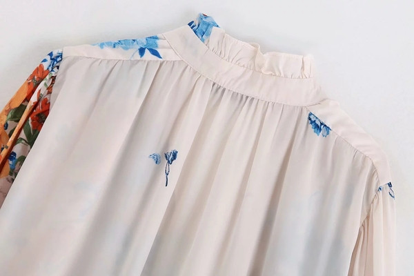 Cămașă de damă cu aplicație colorată cu mâneci lungi