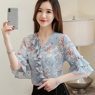 Bluză de damă actuală cu decolteu în V și motive florale