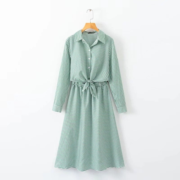 Rochie de dama cu maneci lungi de culoare verde