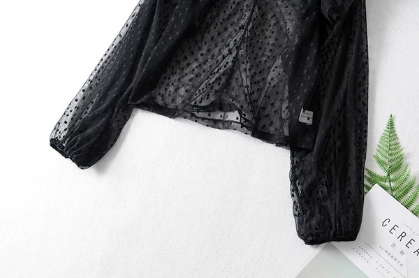 Cămașă de damă din dantelă cu mâneci lungi de culoare neagră