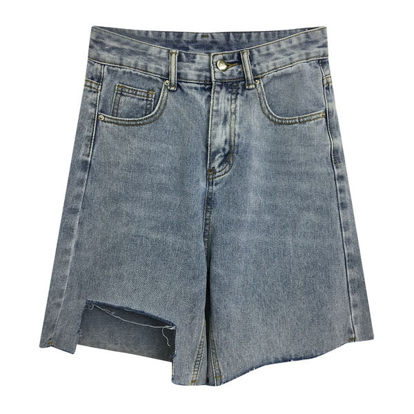 Pantaloni casual dama 3/4 lungime in culoare deschisa