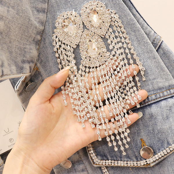 Geaca de dama din blugi cu pietre albastre