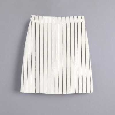 Fusta de dama moderna in dungi alb