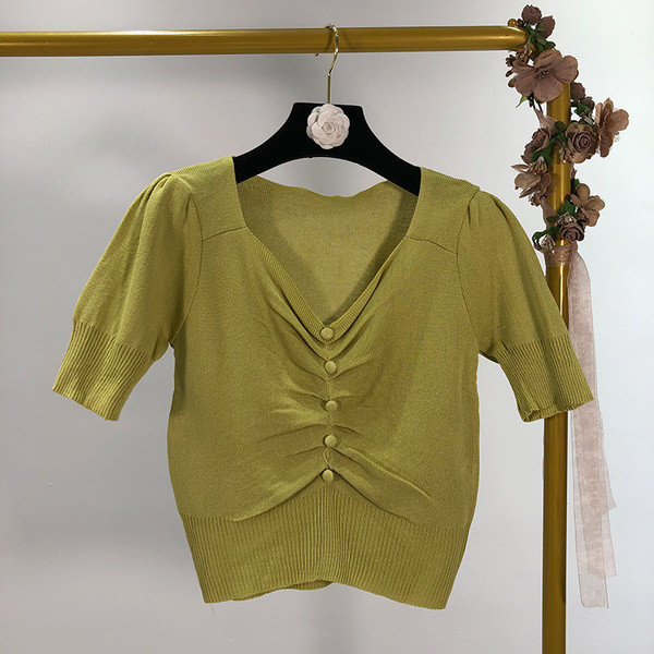 Bluza scurta de dama din tricotat subtire