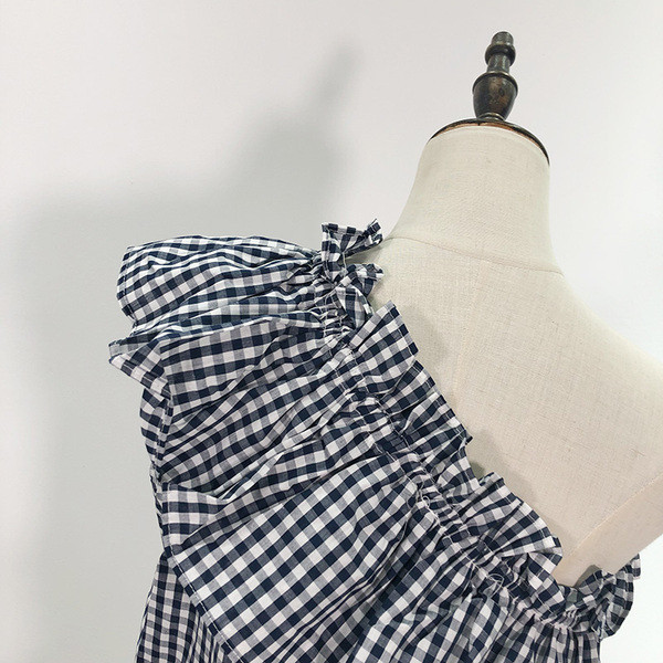 Női kockás blúz egy vállal