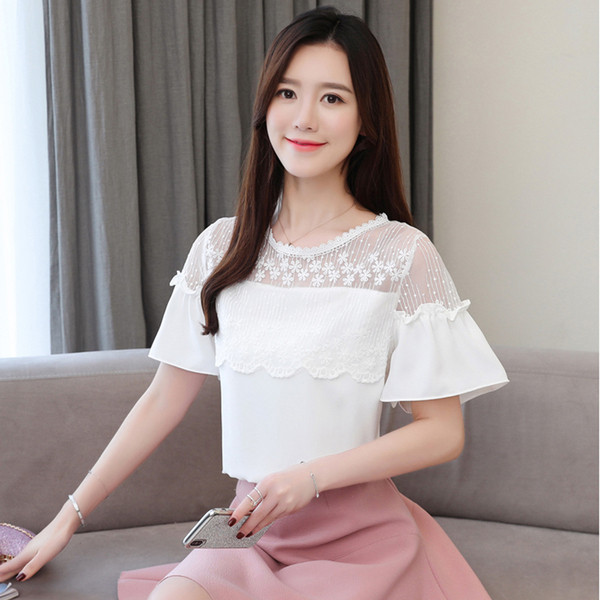 Bluza de dama moderna in doua culori cu decolteu O si broderie