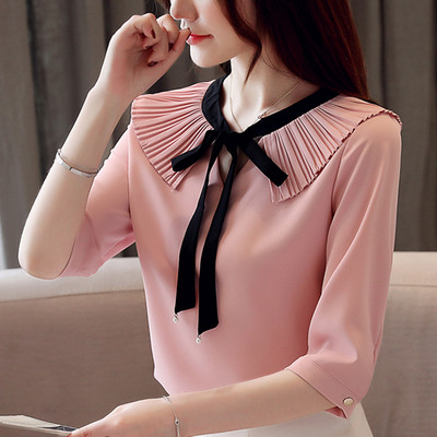 Cămașă actuală de damă în alb și roz cu mâneci 3/4