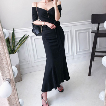 Hosszú női ruha Karcsú modell fekete színben