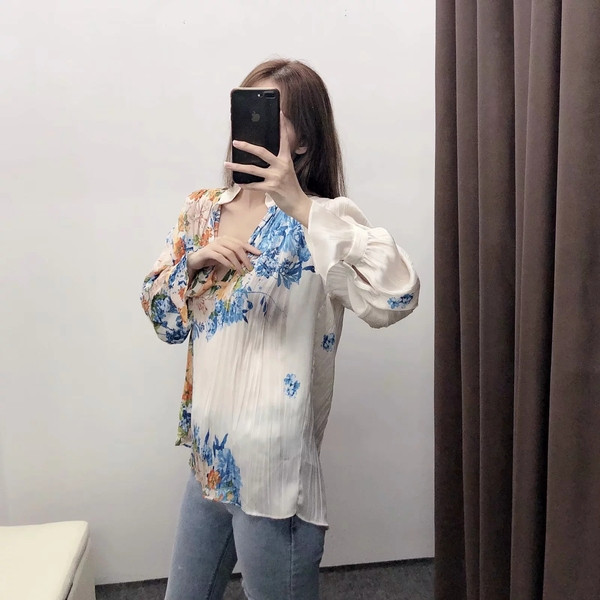 Modern női blúz széles modell virágmintával