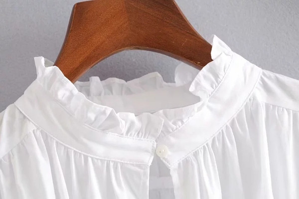 Camasa de dama model nou la zi cu maneci largi de culoare alba