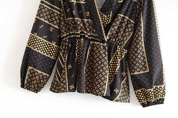 Bluză de damă modernă cu decolteu în V - culoare neagră