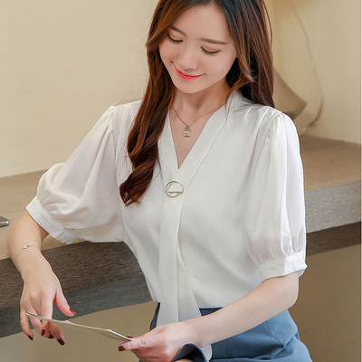 Bluză de damă modernă cu decolteu în V în două culori