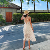 Fekete-fehér keresztpántos női ruha