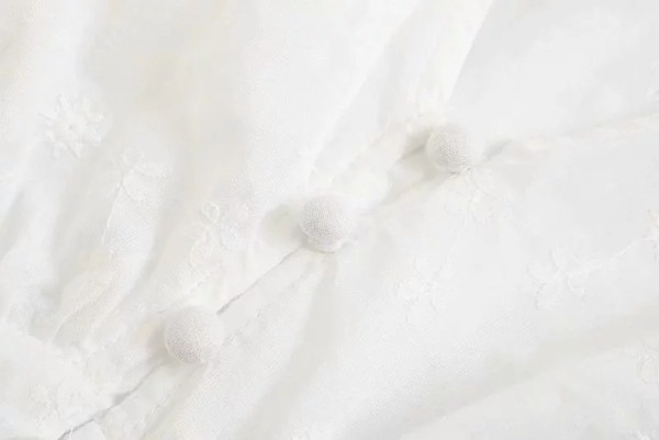 Bluză de damă modernă cu mâneci lungi - culoare albă