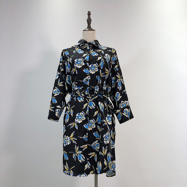 Női alkalmi ruha hosszú ujjú, derékban megkötős