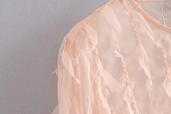 Bluză de damă modernă din dantelă cu mâneci lungi în culoarea roz