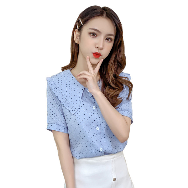 Cămașă de damă actuală cu mâneci scurte și nasturi - în trei culori