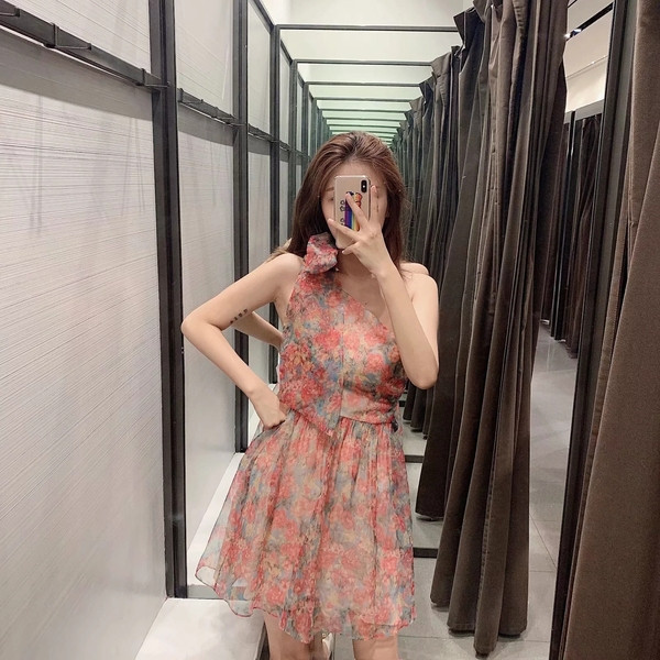 Rochie de dama model nou decupata cu motive florale