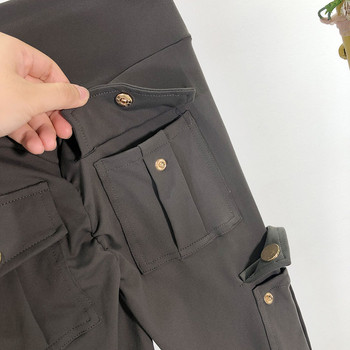 Дамски панталон със джобове - slim модел