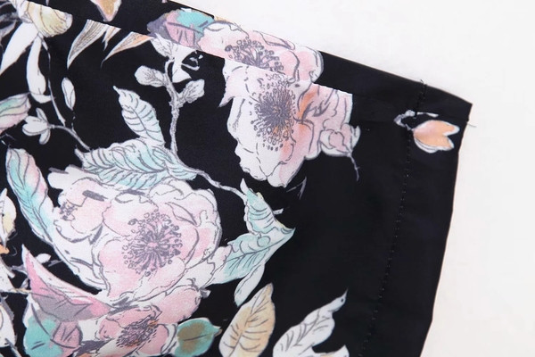 Új modell női nadrág széles modell fekete színben