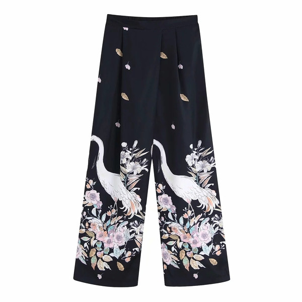 Új modell női nadrág széles modell fekete színben