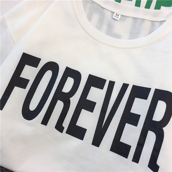 Két részből álló napi női szett, különböző színű felirattal