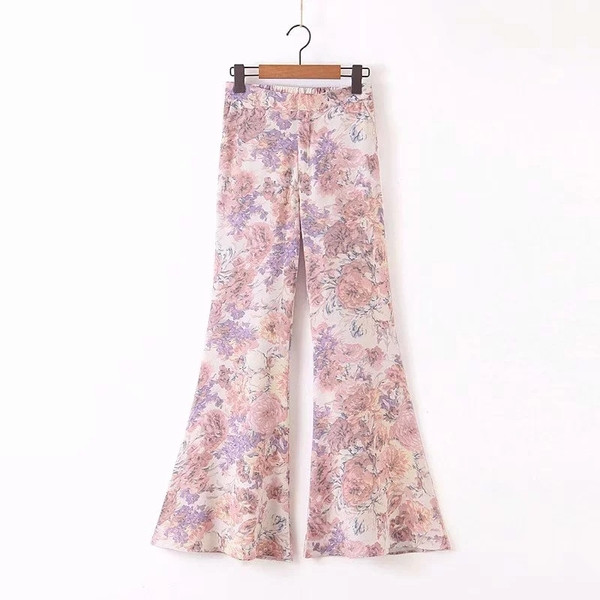 Дамски панталон с флорален  десен 