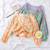 Modern kockás női blúz narancssárga, kék és zöld színben