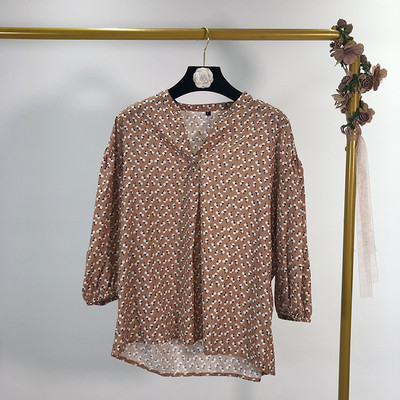 Női széles, V-nyakú blúz, három színben