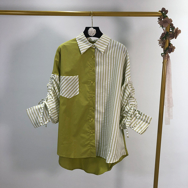 Cămașă de damă în dungi cu guler clasic