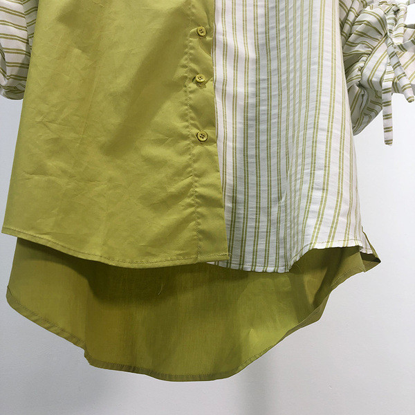 Cămașă de damă în dungi cu guler clasic