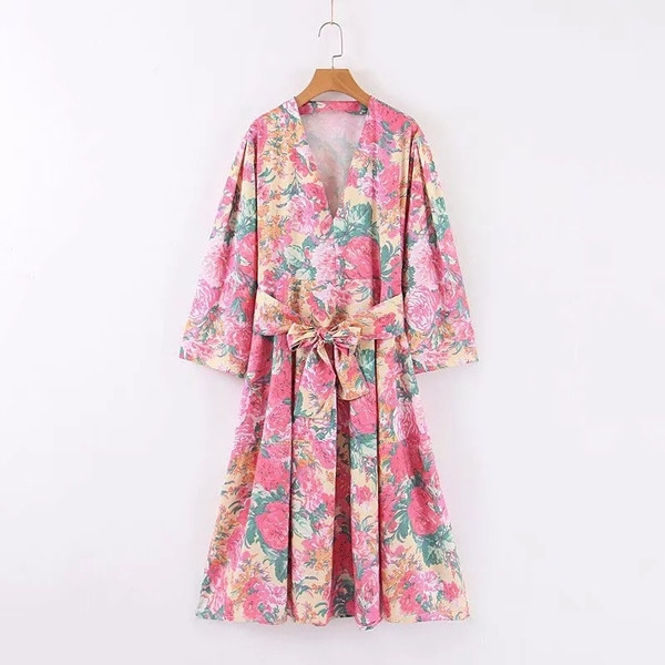 Rochie de dama cu maneci lungi si model colorat